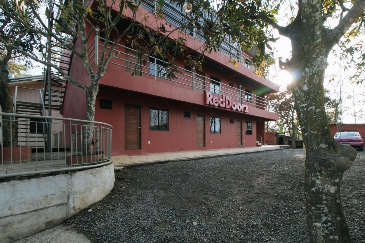 Reddoorz Plus At Malabag Silang - Vaccinated Staff Exteriör bild