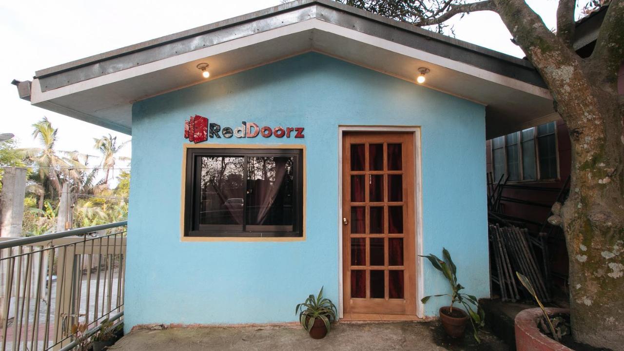 Reddoorz Plus At Malabag Silang - Vaccinated Staff Exteriör bild