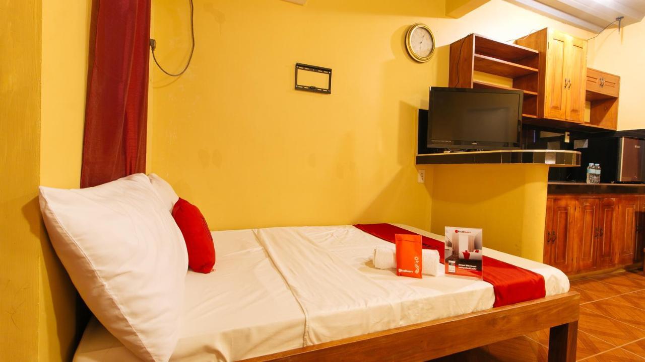 Reddoorz Plus At Malabag Silang - Vaccinated Staff Exteriör bild